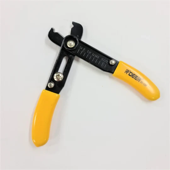 Iron Pliers, Quick Link Connector & Remover Tool, for Opening and Clamping Unwelded Link Chain, with Random Color Plastic Handle Cover, Gunmetal,